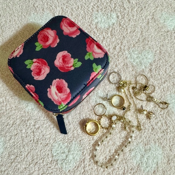 LOFT Floral Jewelry Case - Picture 4 of 4